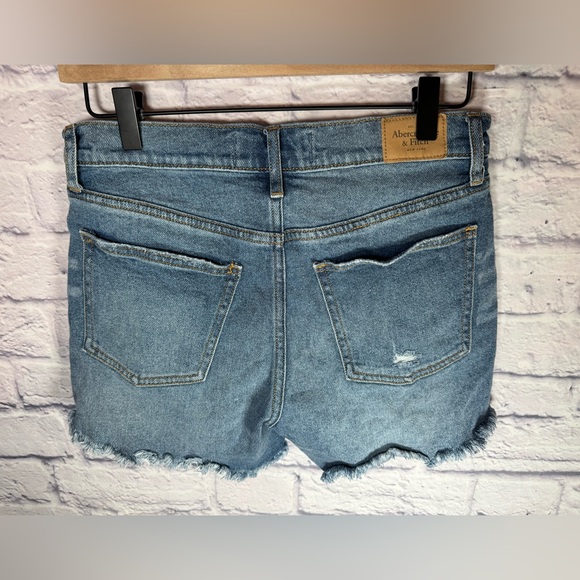 Abercrombie & Fitch Midrise Boyfriend Shorts Distressed denim shorts size 2 - Picture 2 of 6